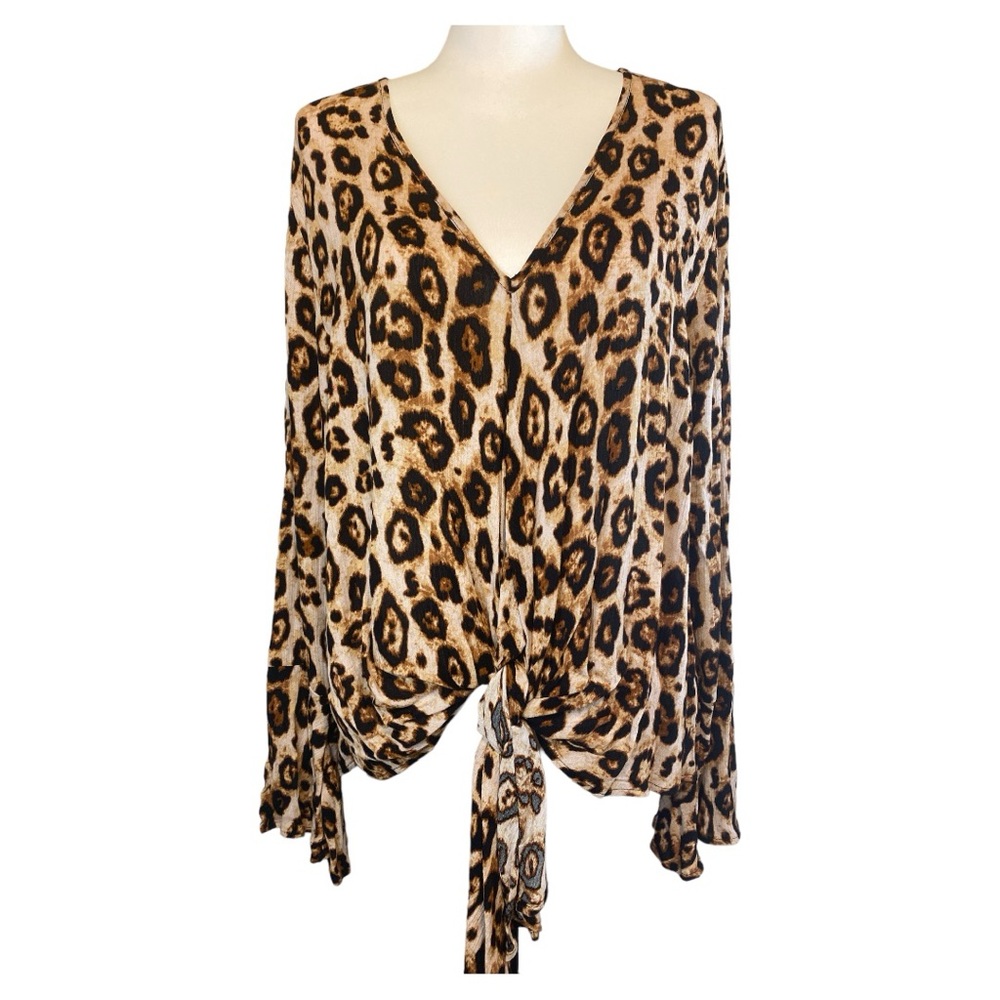 Entro Leopard Print Top with Tie Front and Bell Sleeves Size‎ M